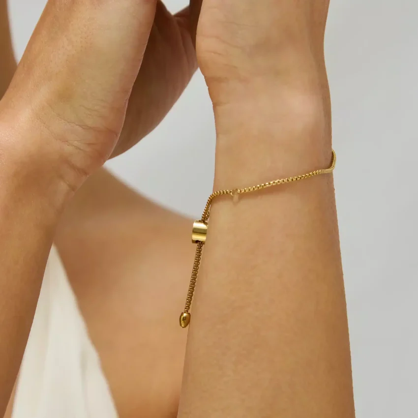 Dainty Bolo Bracelet in 14k gold PVD, view 3